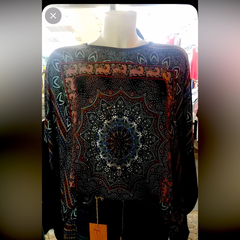Looking for this Desigual kimono sleeve top